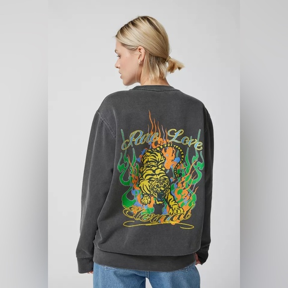 Urban Outfitters Tops - Urban Outfitters Pure Love Tiger Graphic Sweatshirt Anthropologie Free People‎